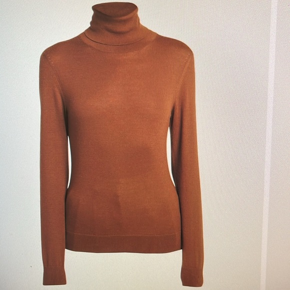 Authentic Loro Piana Neo Piuma Turtleneck size 36 - Picture 3 of 10